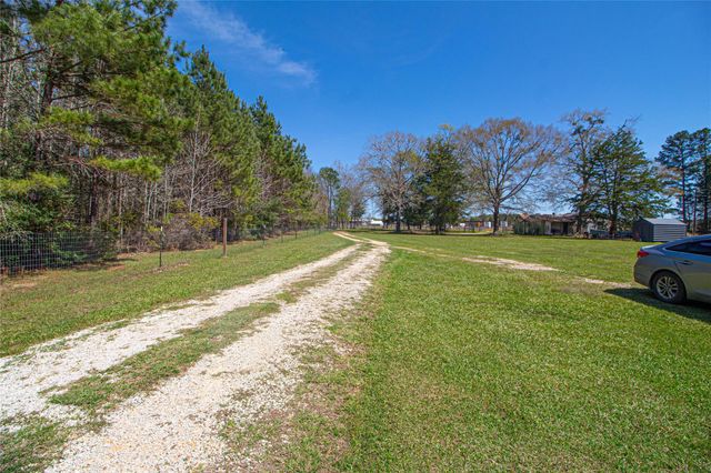 230 Knighton Lane, Livingston, TX 77351