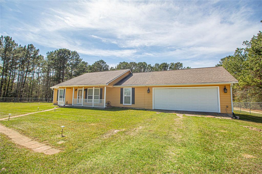 230 Knighton Lane, Livingston, TX 77351