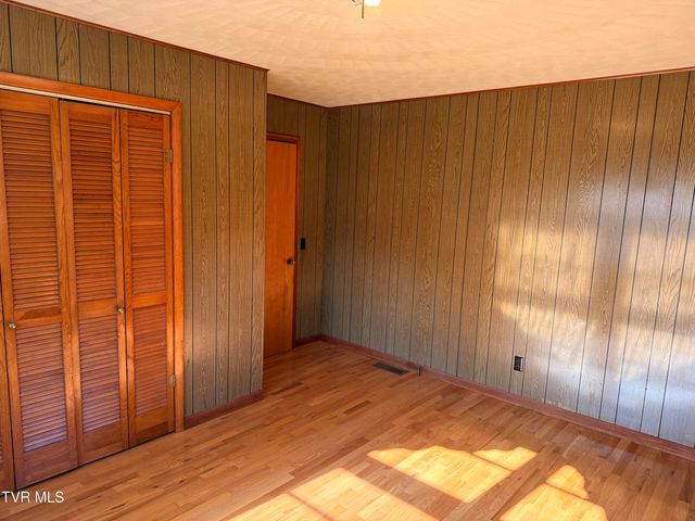 450 Beech Creek Road, Rogersville, TN 37857
