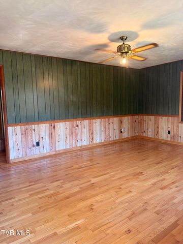 450 Beech Creek Road, Rogersville, TN 37857