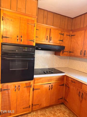 450 Beech Creek Road, Rogersville, TN 37857