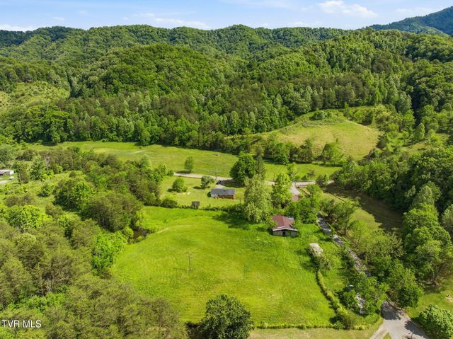 450 Beech Creek Road, Rogersville, TN 37857