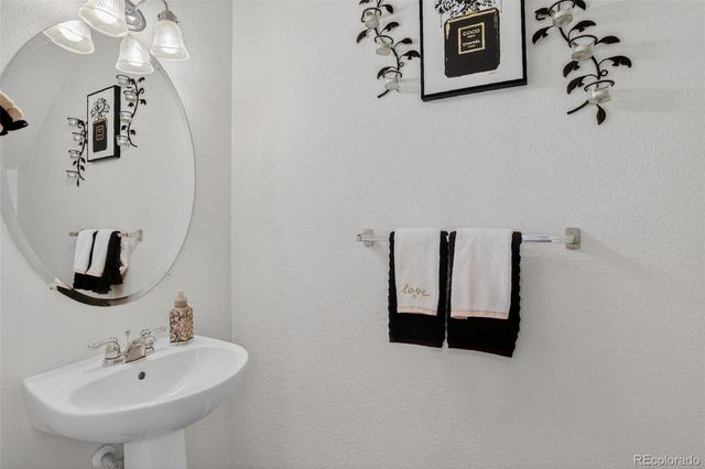 2116 Creekridge Point, Colorado Springs, CO 80910
