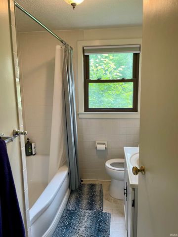 417 S SWAIN Avenue, Bloomington, IN 47401