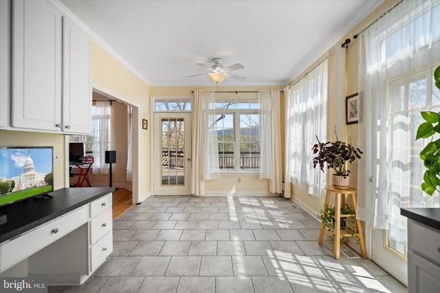 74 MANOR DR, Edinburg, VA 22824