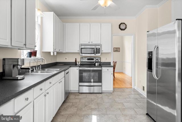 74 MANOR DR, Edinburg, VA 22824