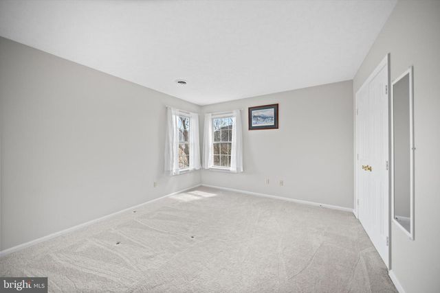 74 MANOR DR, Edinburg, VA 22824