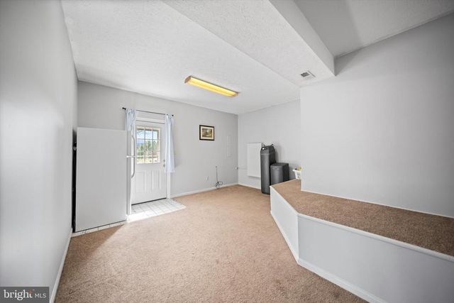 74 MANOR DR, Edinburg, VA 22824