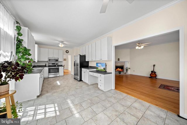 74 MANOR DR, Edinburg, VA 22824