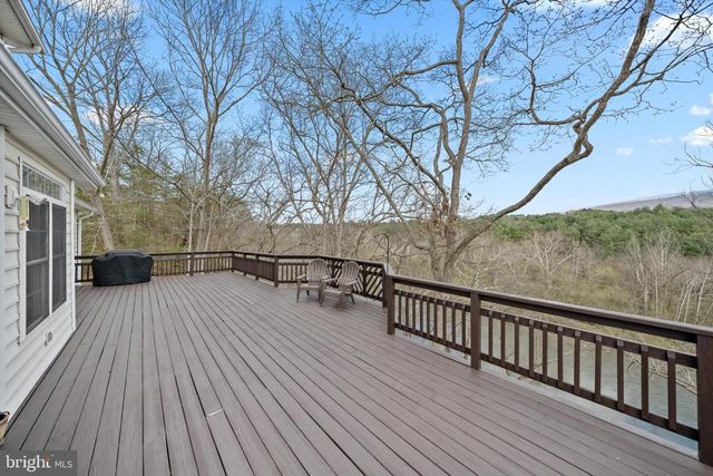 74 MANOR DR, Edinburg, VA 22824