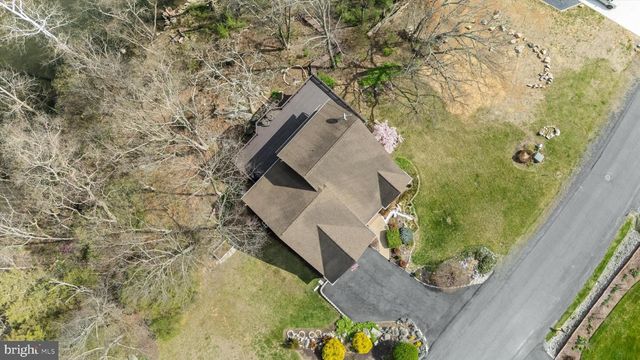 74 MANOR DR, Edinburg, VA 22824