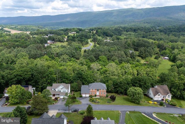 74 MANOR DR, Edinburg, VA 22824