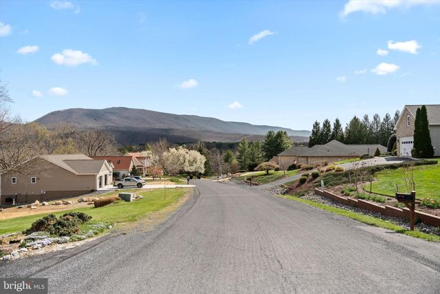 74 MANOR DR, Edinburg, VA 22824