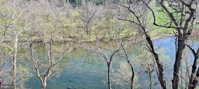 74 MANOR DR, Edinburg, VA 22824