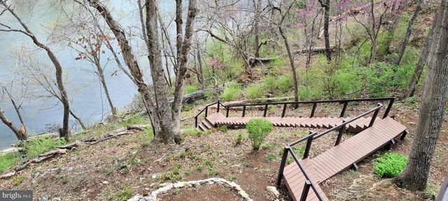 74 MANOR DR, Edinburg, VA 22824