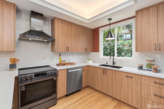 14 Aztec Street, San Francisco, CA 94110