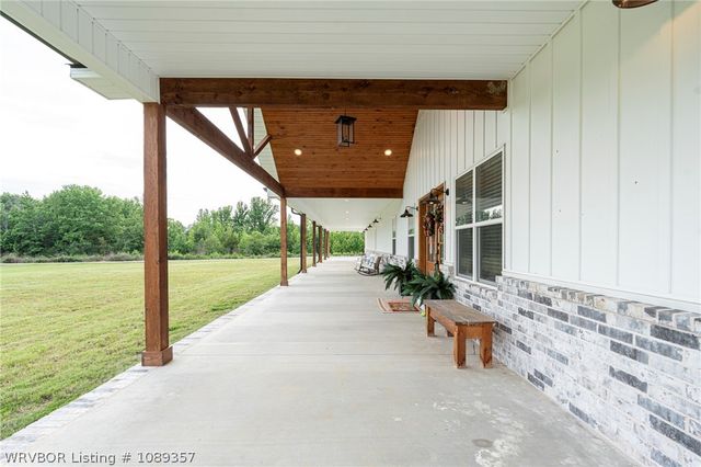 3200 Collum Lane West, Alma, AR 72921