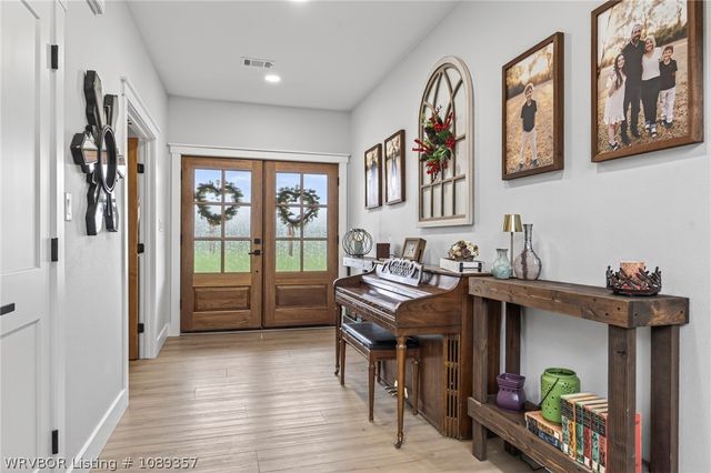 3200 Collum Lane West, Alma, AR 72921