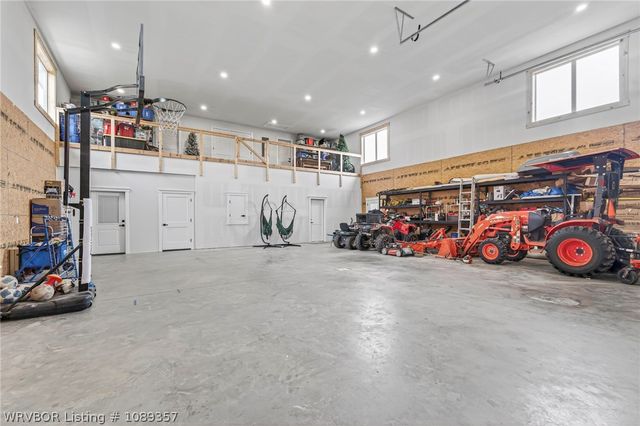 3200 Collum Lane West, Alma, AR 72921