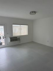 320 85th St 24, Miami Beach, FL 33141