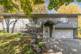 712 E 151st Street, Burnsville, MN 55306