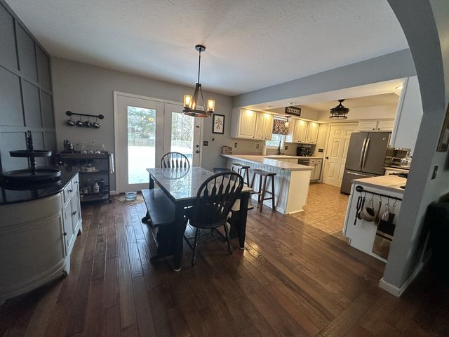 502 Canary Lane, Carterville, IL 62918