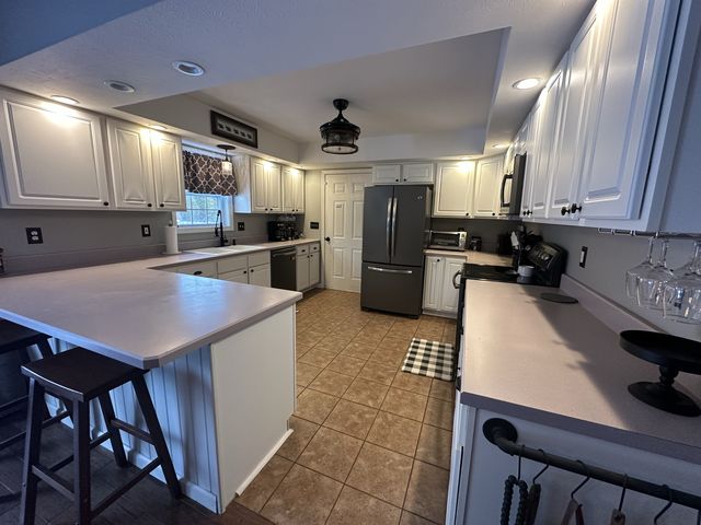 502 Canary Lane, Carterville, IL 62918