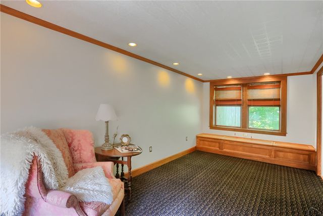 369 Orchard, Mt Lebanon, PA 15228
