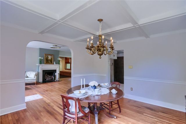 369 Orchard, Mt Lebanon, PA 15228