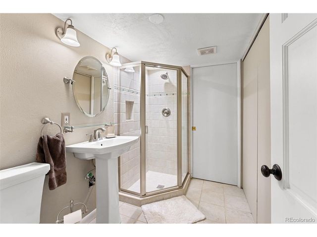 5825 Bellflower Dr, Littleton, CO 80123