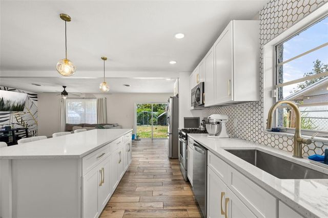824 PARK MANOR DRIVE, Orlando, FL 32825