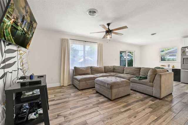824 PARK MANOR DRIVE, Orlando, FL 32825