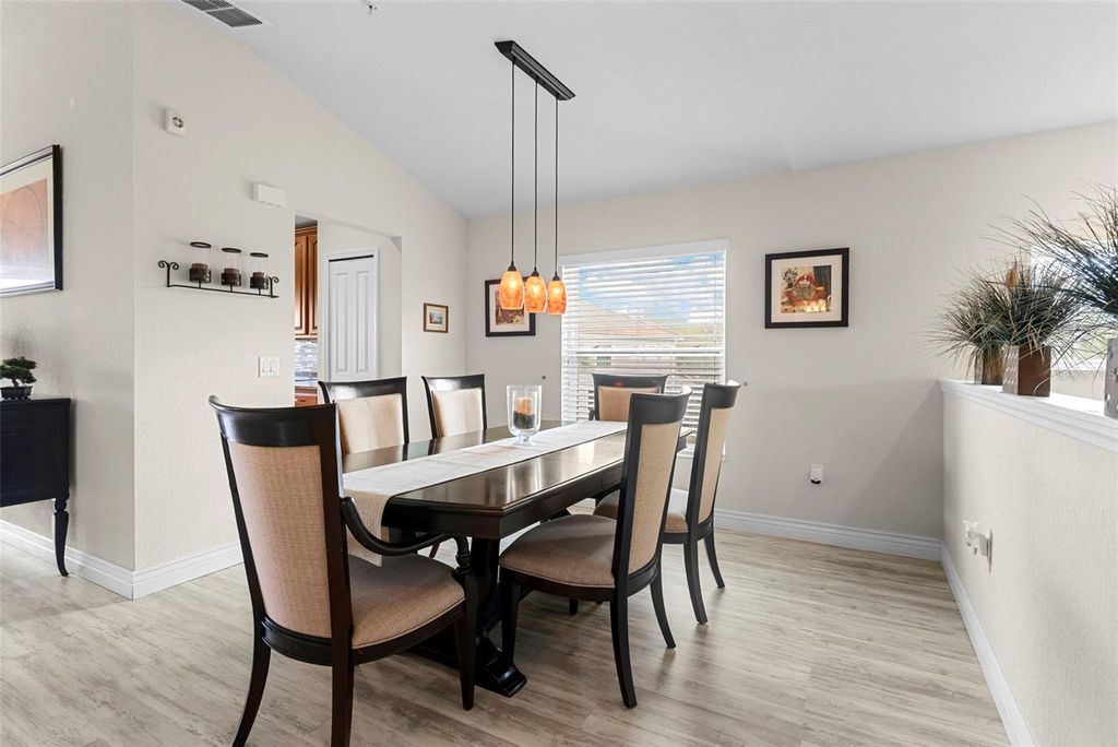 Image 11 of property listing at 1220 ROMANI AVENUE, Davenport, FL 33896