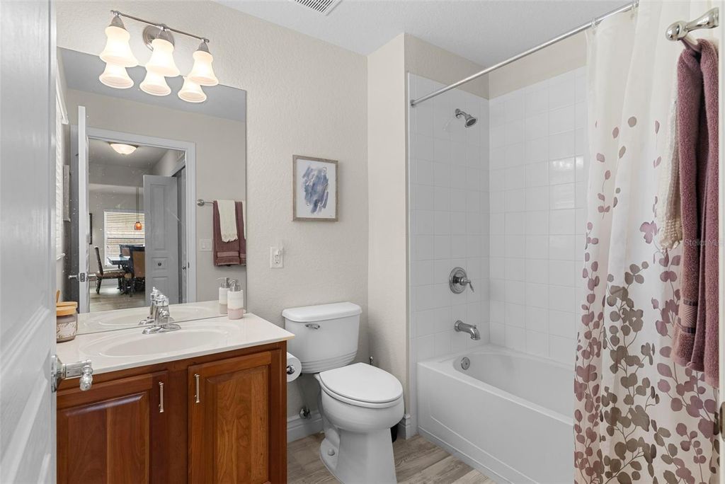 Image 16 of property listing at 1220 ROMANI AVENUE, Davenport, FL 33896