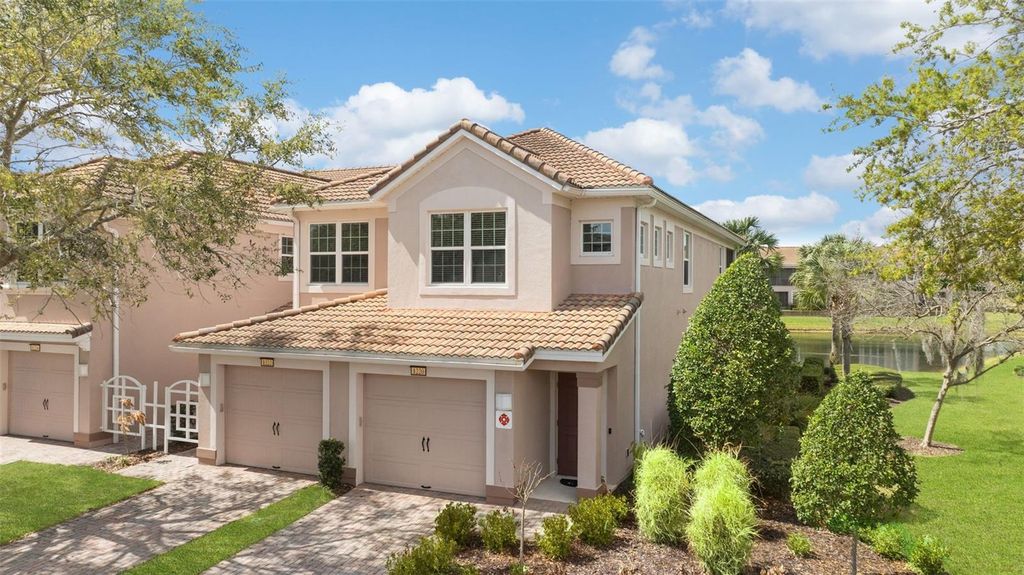 Image 3 of property listing at 1220 ROMANI AVENUE, Davenport, FL 33896