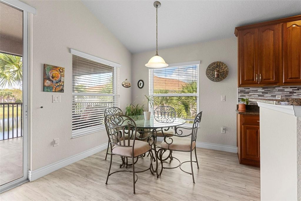 Image 10 of property listing at 1220 ROMANI AVENUE, Davenport, FL 33896