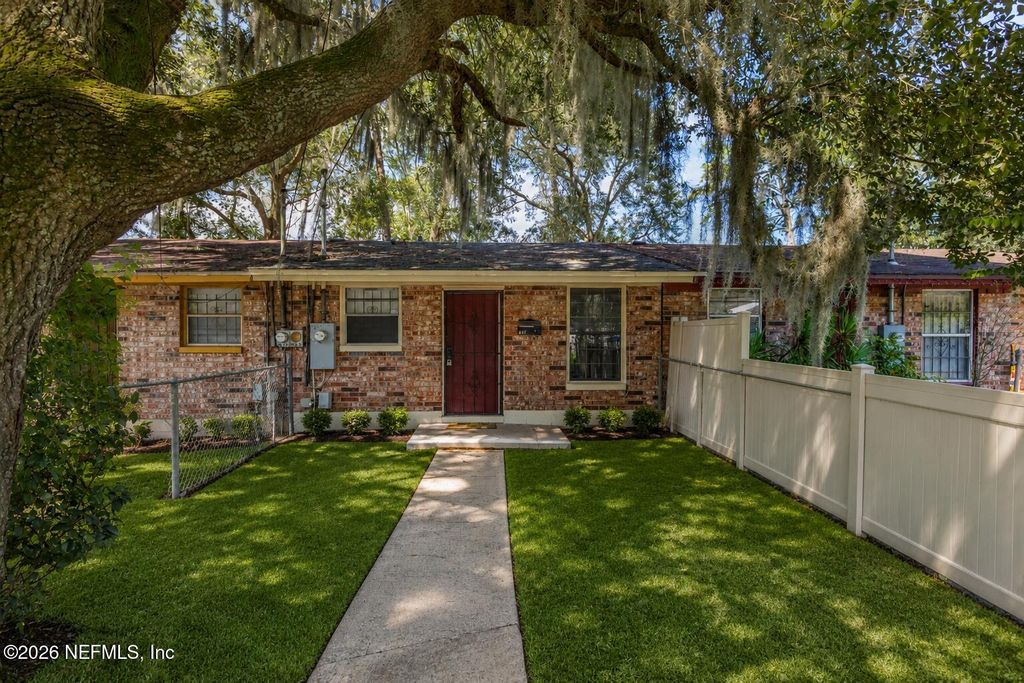 4417 KEN KNIGHT Drive N, Jacksonville, FL 32209