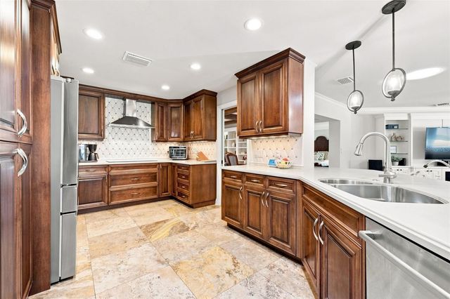 13123 108TH AVENUE, Largo, FL 33774