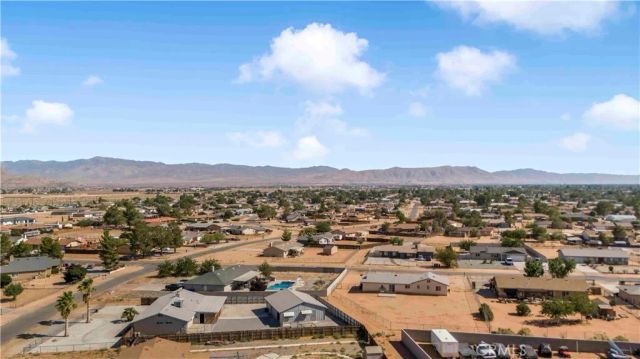 15189 Tonikan, Apple Valley, CA 92307