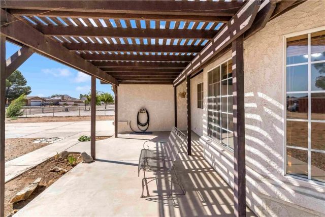 15189 Tonikan, Apple Valley, CA 92307