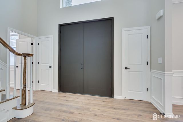 7 Vale Street, Edison, NJ 08817