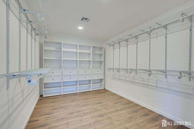 7 Vale Street, Edison, NJ 08817