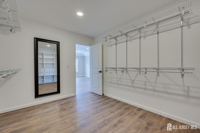 7 Vale Street, Edison, NJ 08817