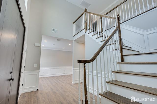 7 Vale Street, Edison, NJ 08817