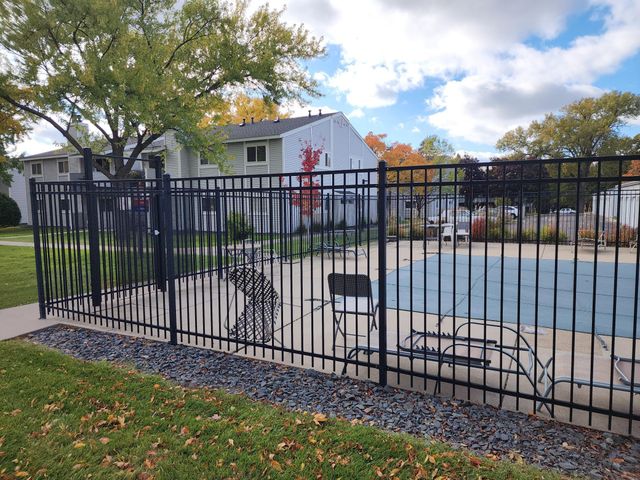 1721 Fulham Street F, Lauderdale, MN 55113