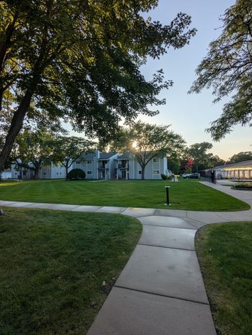 1721 Fulham Street F, Lauderdale, MN 55113