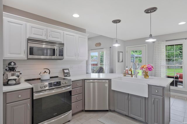 7781 Saint Jordan Circle, Newburgh, IN 47630