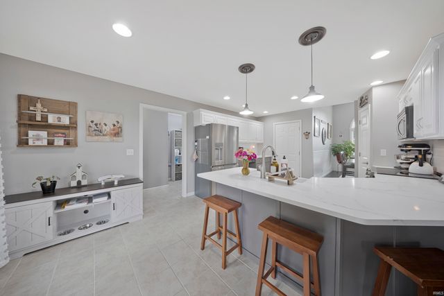 7781 Saint Jordan Circle, Newburgh, IN 47630