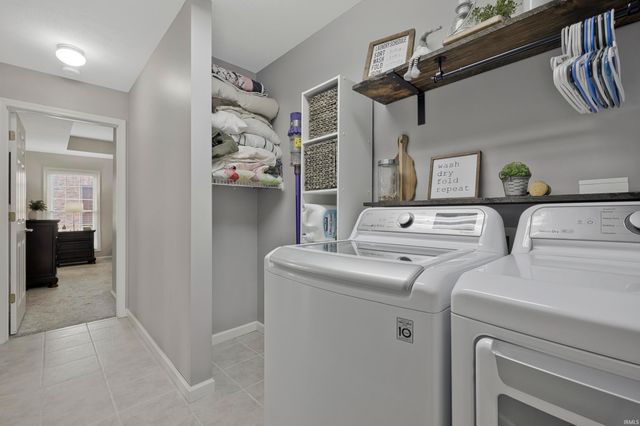 7781 Saint Jordan Circle, Newburgh, IN 47630