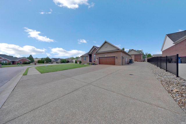 7781 Saint Jordan Circle, Newburgh, IN 47630